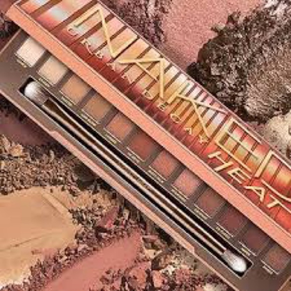 Urban Decay Heatwave Eyeshadow Palette